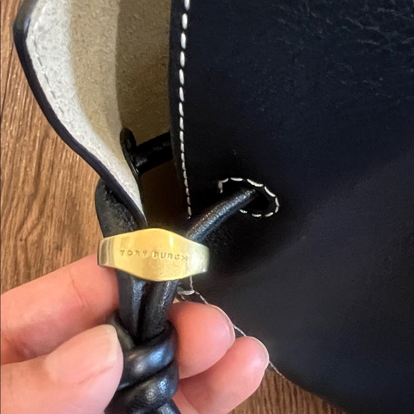 Tory Burch Spaghetti Leather Tote - Picture 5 of 16